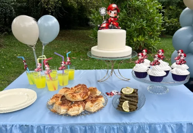 Arabalar Konsepti Parti Paketi