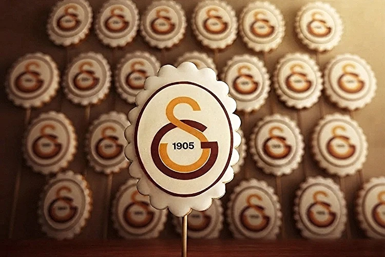 Şanlı Aslanın Tatlı Hali: Galatasaray Konseptli Çubuklu Kurabiyeler!