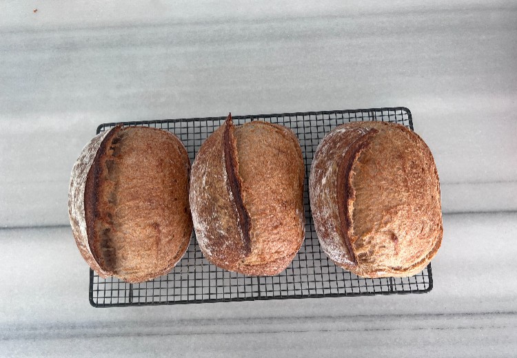 Ekşi Mayalı Köy Ekmeği